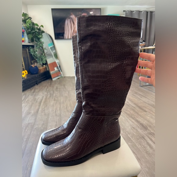 OLIVIA MILLER Courtney faux crocodile knee-high riding boots ✨ - Picture 4 of 8